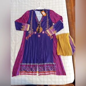 Khaadi Kurti w dupatta